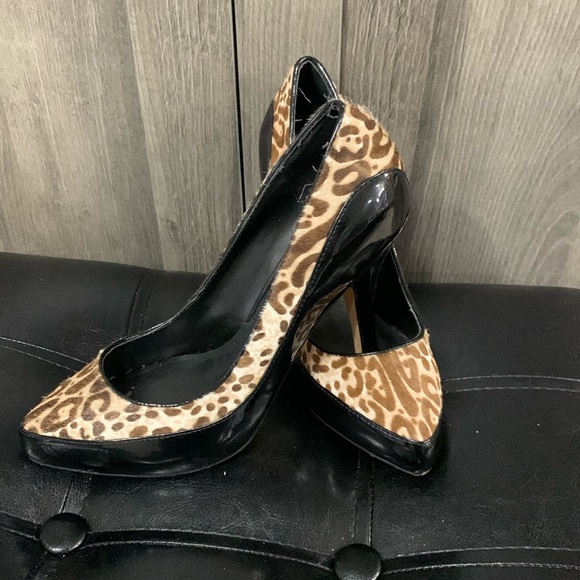 White House Black Market Shoes - White House Black Market Cheetah Faux Fur Black Patent Leather Shoes Size 6.5M